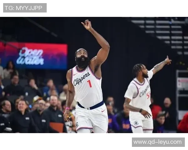 快船遭遇六连败危机面对状态火热的掘金队挑战在即