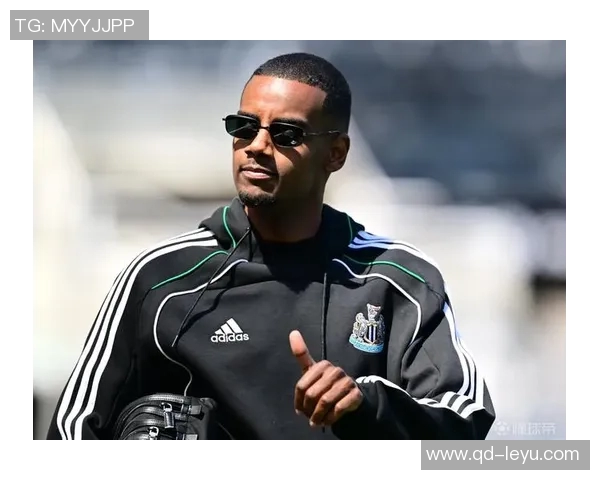 纽卡斯尔签约15岁天才中卫交易金额达375万镑加奖金